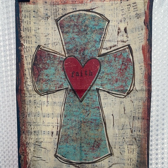 Faith garden flag banner 18 inches.

Preowned please see photos for condition - Picture 2 of 3